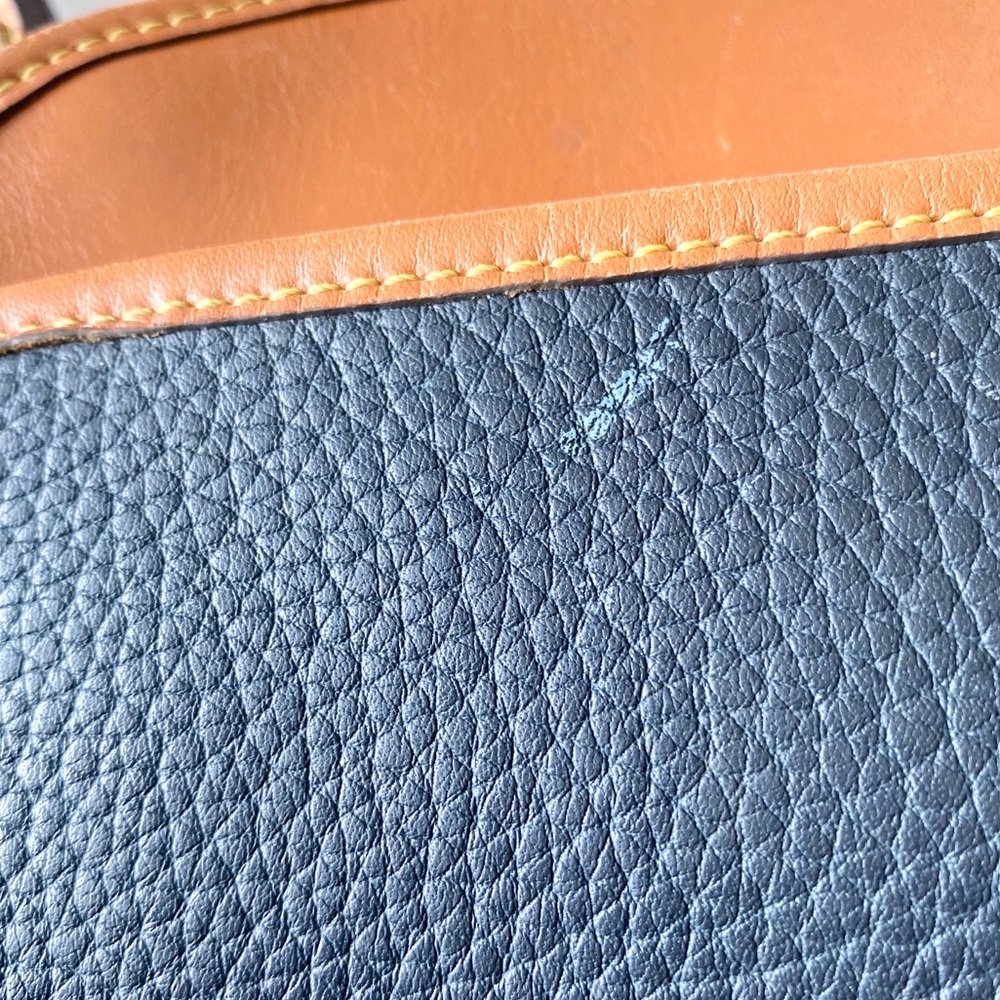 Vintage: Dooney & Bourke ✰ Top Zip Equestrian Two Tone Leather Handbag ✰©️1994 ✰ - Picture 7 of 12